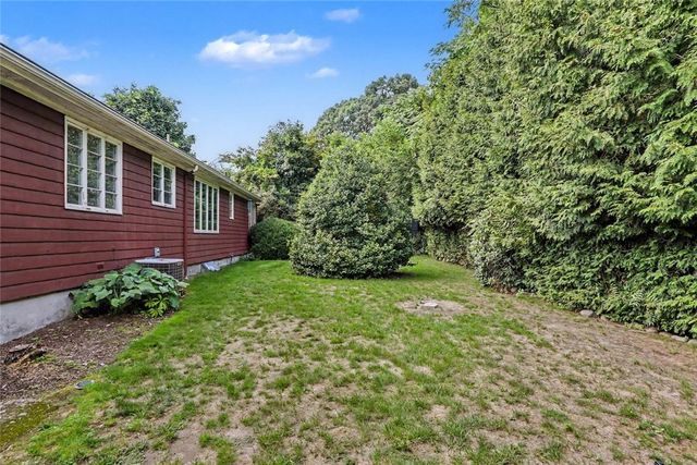 15 Cambria Court, Pawtucket, RI 02860