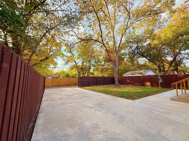 5227 Saint Charles Avenue, Dallas, TX 75223