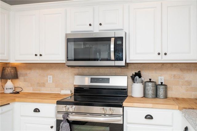 319 W 26th Street, Eudora, KS 66025
