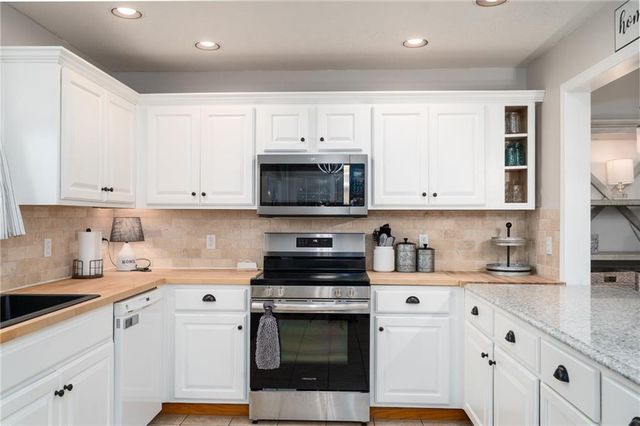 319 W 26th Street, Eudora, KS 66025