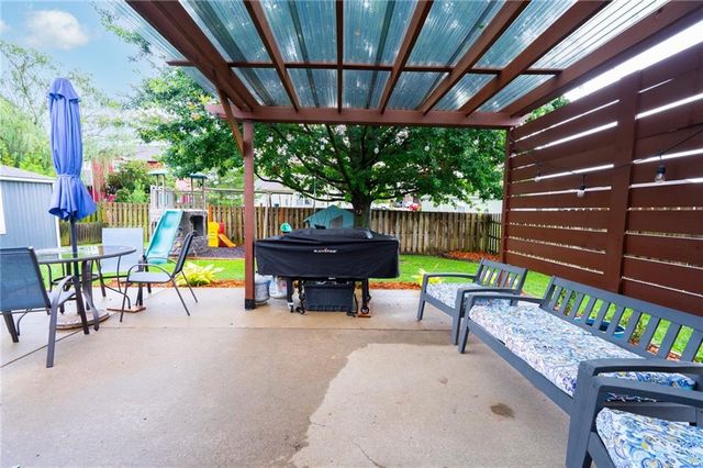 319 W 26th Street, Eudora, KS 66025