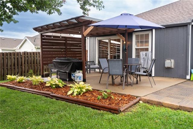 319 W 26th Street, Eudora, KS 66025