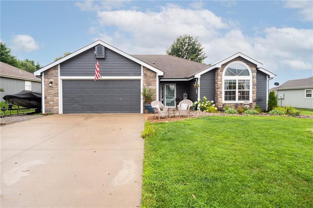 319 W 26th Street, Eudora, KS 66025