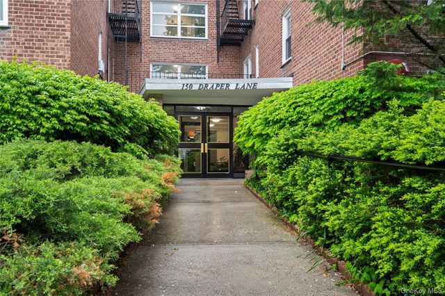 150 Draper Lane 2JN, Dobbs Ferry, NY 10522