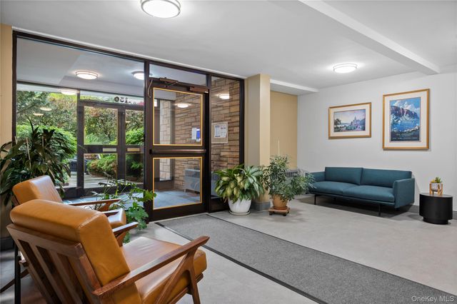 150 Draper Lane 2JN, Dobbs Ferry, NY 10522