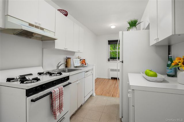 150 Draper Lane 2JN, Dobbs Ferry, NY 10522