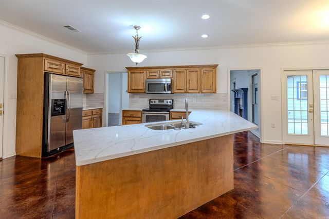 1303 Casa Aplin Road, Perryville, AR 72126