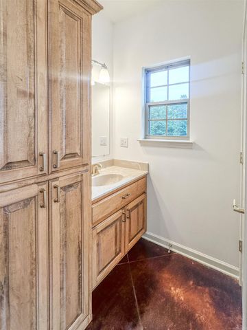 1303 Casa Aplin Road, Perryville, AR 72126