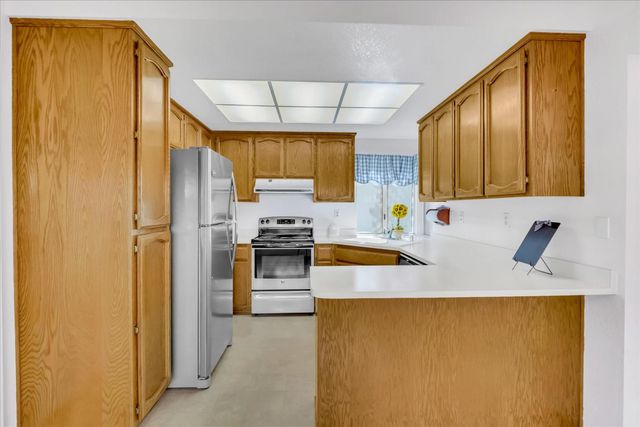 9478 Dunkerrin Way, Elk Grove, CA 95758