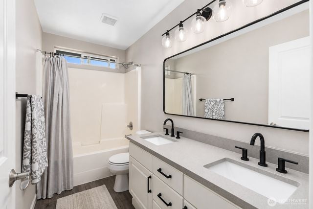 6522 W Crest View Loop SE, Snoqualmie, WA 98065