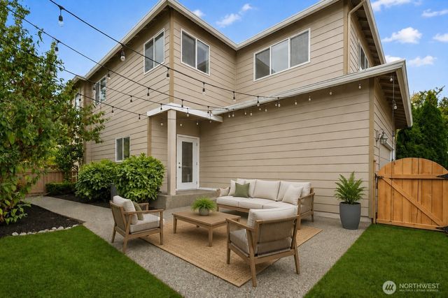 6522 W Crest View Loop SE, Snoqualmie, WA 98065