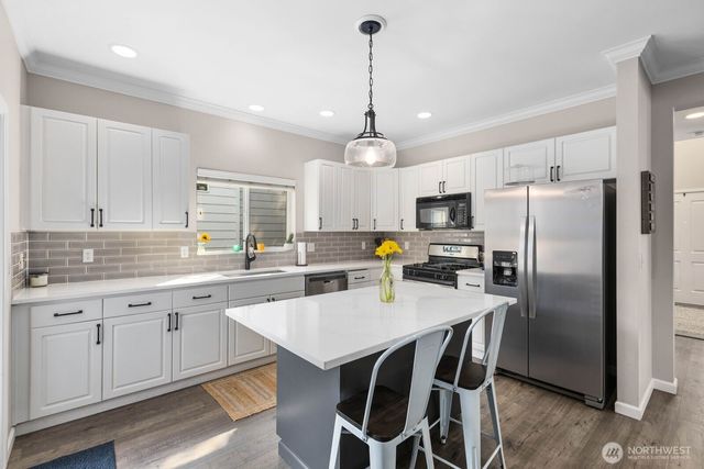 6522 W Crest View Loop SE, Snoqualmie, WA 98065