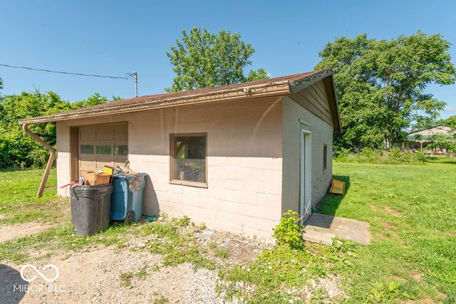 1230 N Blue Bluff Road, Martinsville, IN 46151