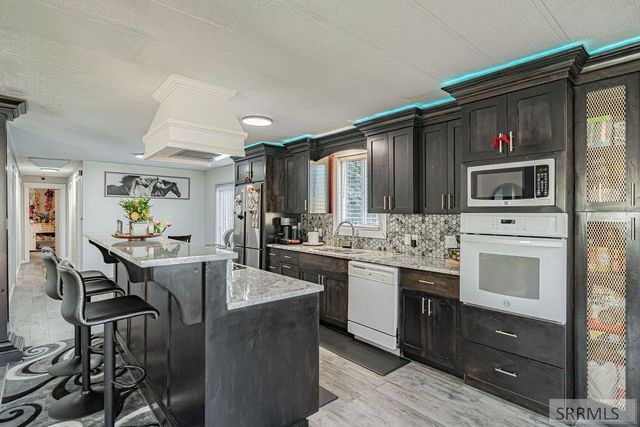 1915 Whispering Pines Drive, Idaho Falls, ID 83401