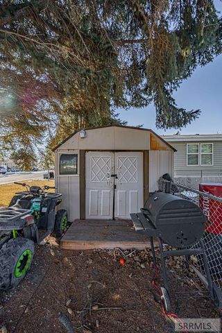 1915 Whispering Pines Drive, Idaho Falls, ID 83401