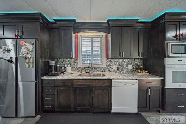 1915 Whispering Pines Drive, Idaho Falls, ID 83401