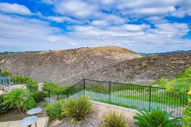 3388 Corte Panorama, Carlsbad, CA 92009