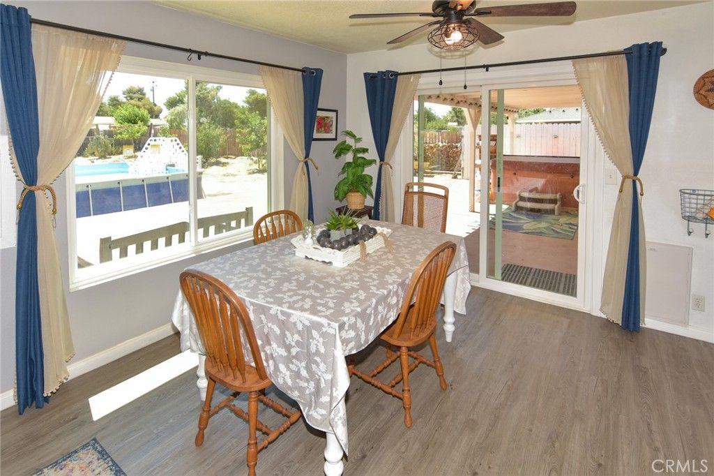 Image 10 of property listing at 10415 Redwood Avenue, Hesperia, CA 92345