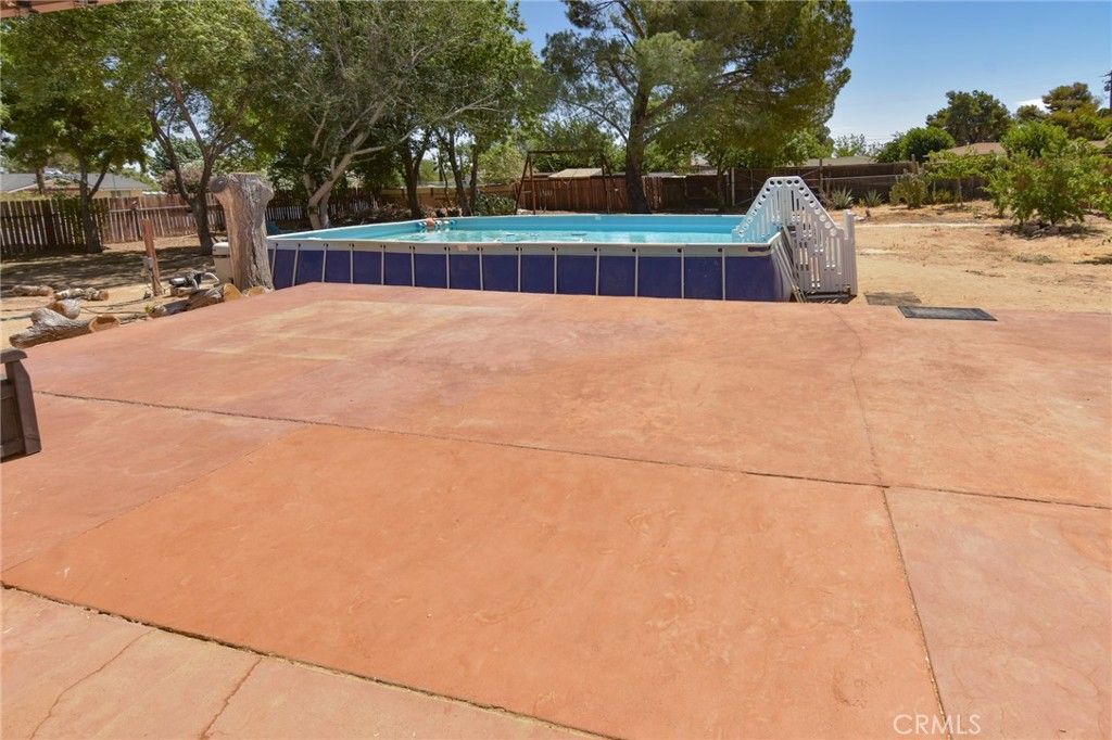 Image 21 of property listing at 10415 Redwood Avenue, Hesperia, CA 92345