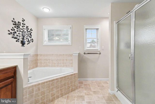 749 HEATHER RDG, Manheim, PA 17545