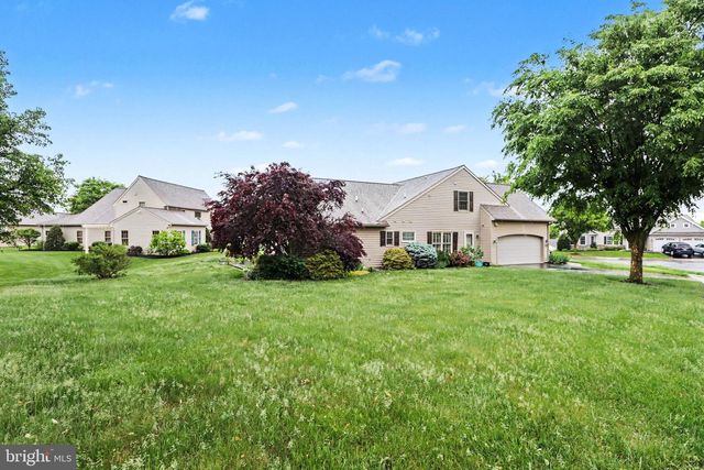 749 HEATHER RDG, Manheim, PA 17545