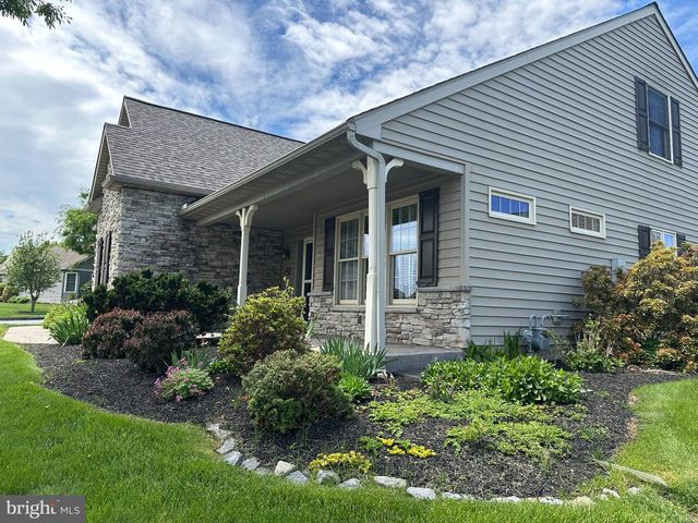 749 HEATHER RDG, Manheim, PA 17545