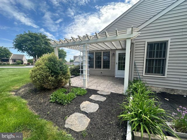 749 HEATHER RDG, Manheim, PA 17545