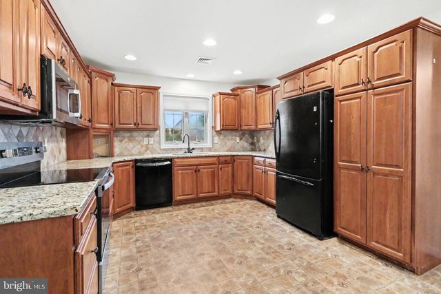 749 HEATHER RDG, Manheim, PA 17545