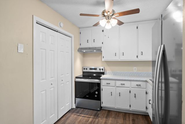 2041 Dotsonville RD, Clarksville, TN 37042