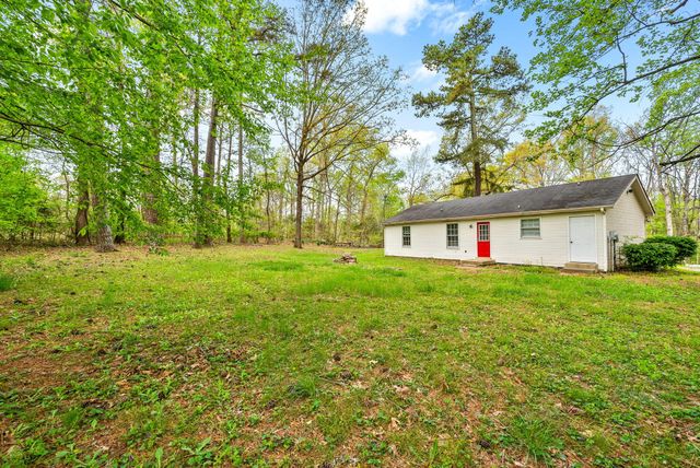 2041 Dotsonville RD, Clarksville, TN 37042