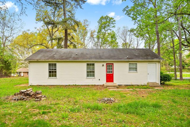 2041 Dotsonville RD, Clarksville, TN 37042
