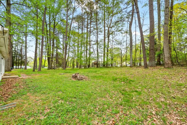 2041 Dotsonville RD, Clarksville, TN 37042