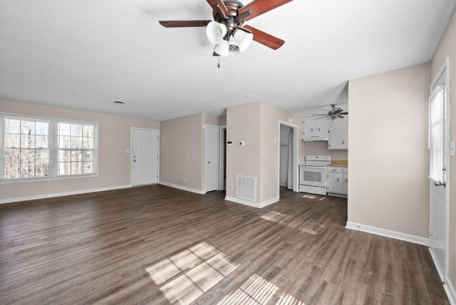 2041 Dotsonville RD, Clarksville, TN 37042