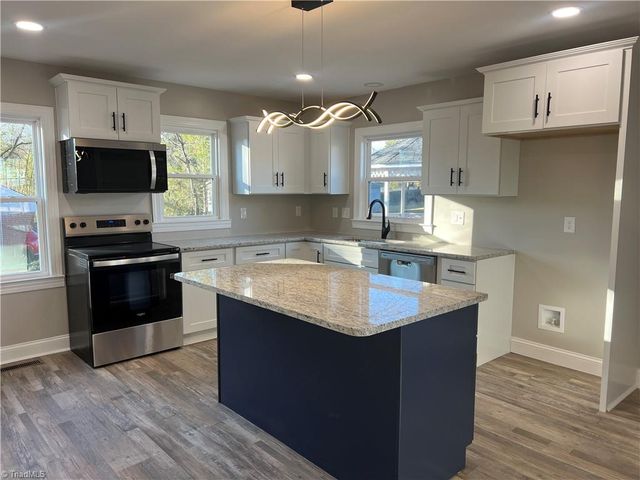 512 Dale Street, Archdale, NC 27263