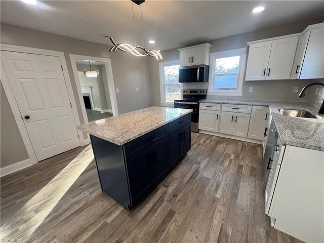 512 Dale Street, Archdale, NC 27263