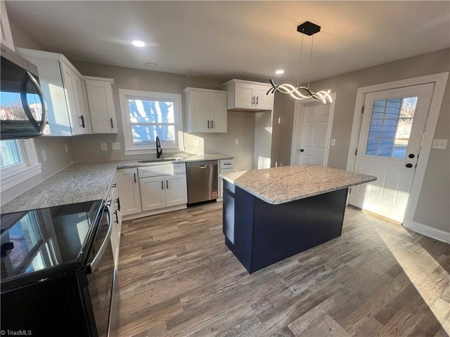 512 Dale Street, Archdale, NC 27263