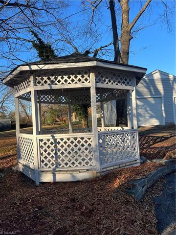 512 Dale Street, Archdale, NC 27263