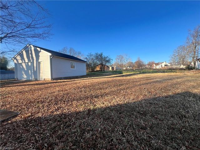 512 Dale Street, Archdale, NC 27263