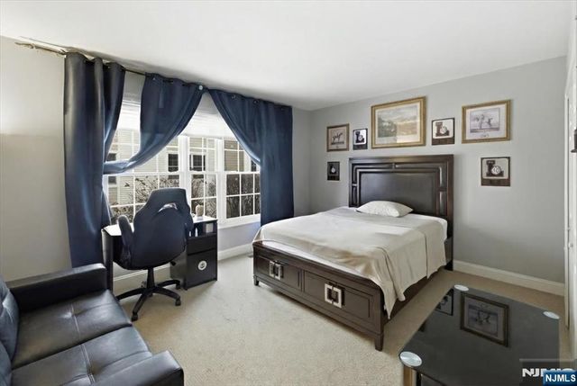 214 The Promenade 214, Edgewater, NJ 07020