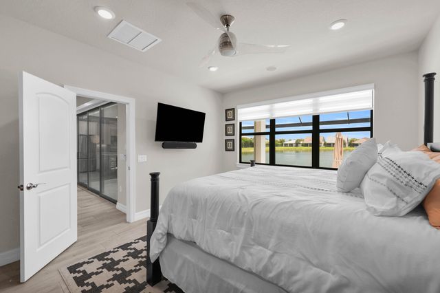 8294 CATRIA Lane, Lake Worth, FL 33467