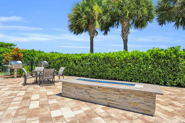 8294 CATRIA Lane, Lake Worth, FL 33467