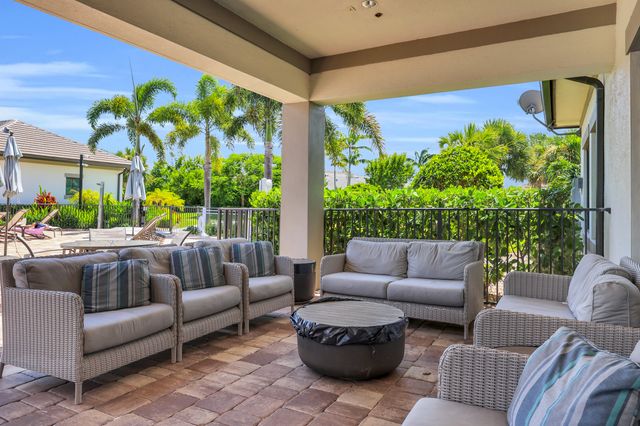 8294 CATRIA Lane, Lake Worth, FL 33467