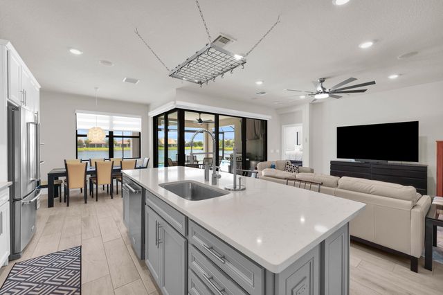 8294 CATRIA Lane, Lake Worth, FL 33467