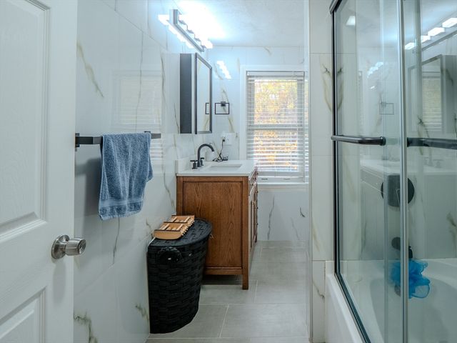 51 Lancaster Rd, Dedham, MA 02026