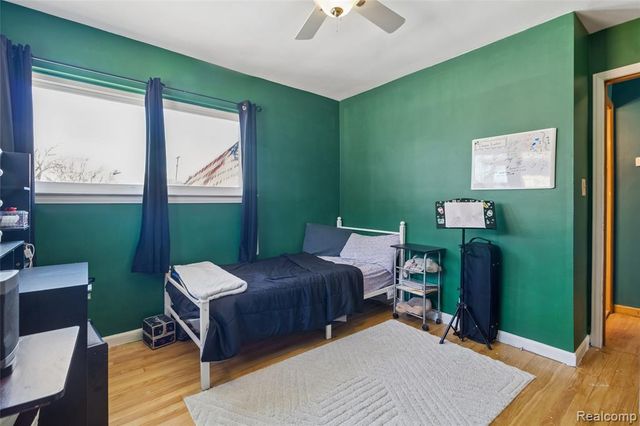 25907 Harmon Street, Saint Clair Shores, MI 48081