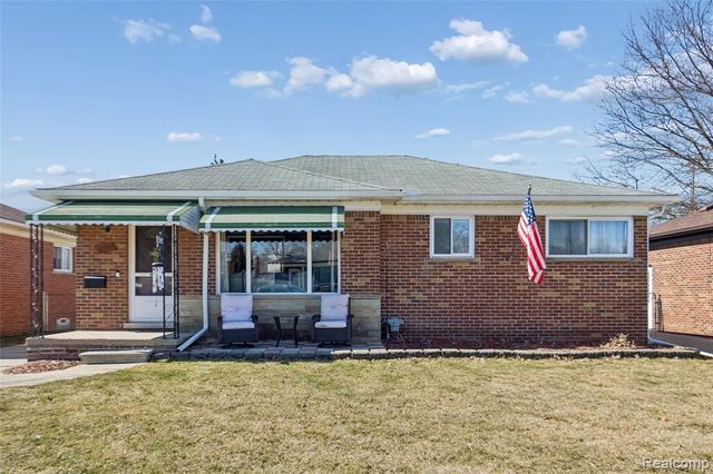 25907 Harmon Street, Saint Clair Shores, MI 48081