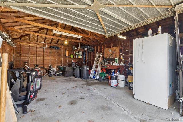 25907 Harmon Street, Saint Clair Shores, MI 48081