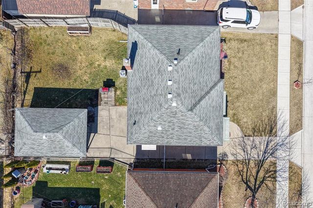 25907 Harmon Street, Saint Clair Shores, MI 48081