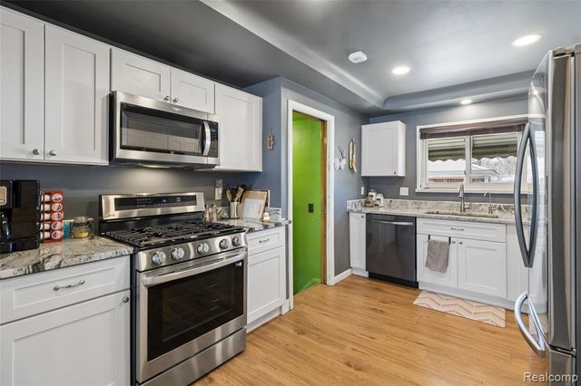 25907 Harmon Street, Saint Clair Shores, MI 48081