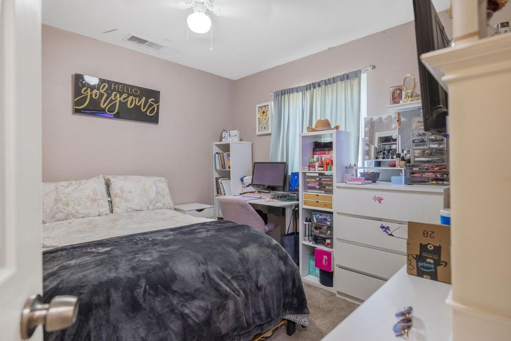 Image 19 of property listing at 517 Tucker Avenue, Sanger, CA 93657